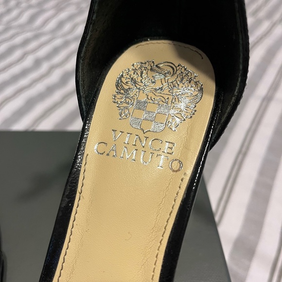 Vince Camuto black Sandals - Picture 2 of 4